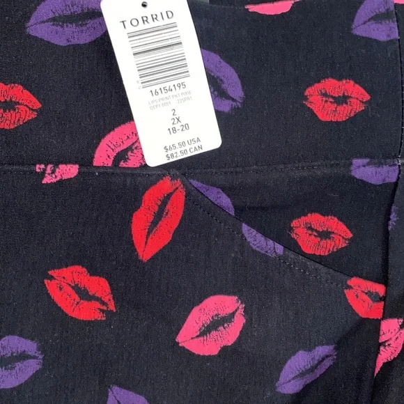 NWT TORRID Pocket Pixie Pant - Luxe Ponte Lips Black - Picture 8 of 8